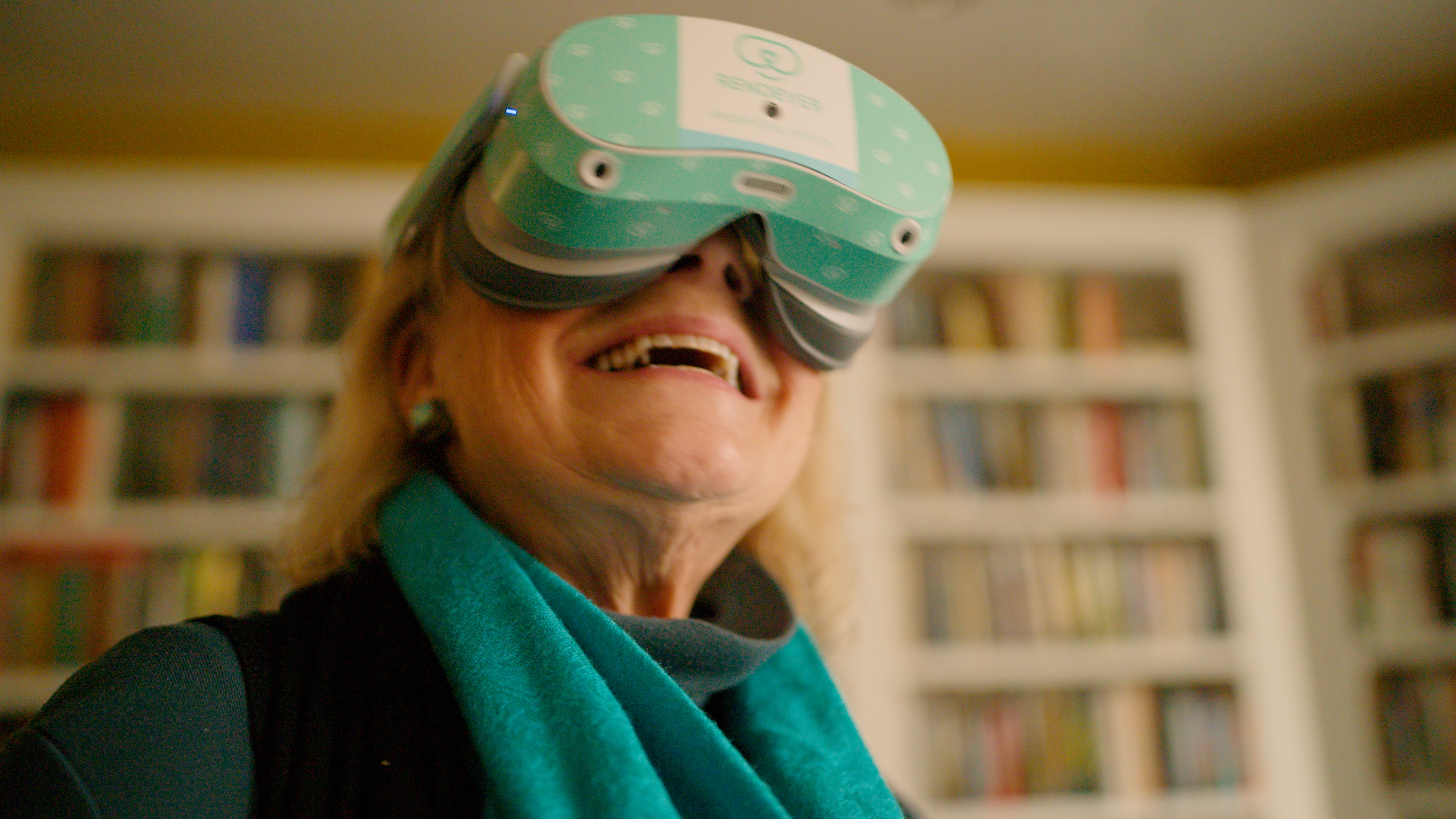 senior with VR